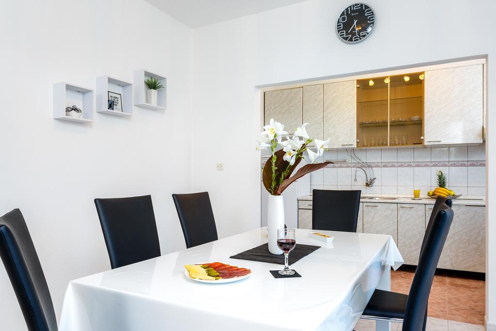 Holiday Home Iris Marina Ngoại thất bức ảnh