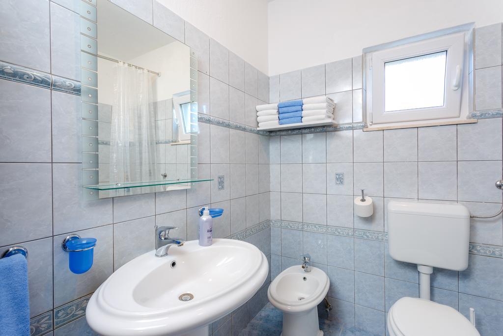 Holiday Home Iris Marina Ngoại thất bức ảnh