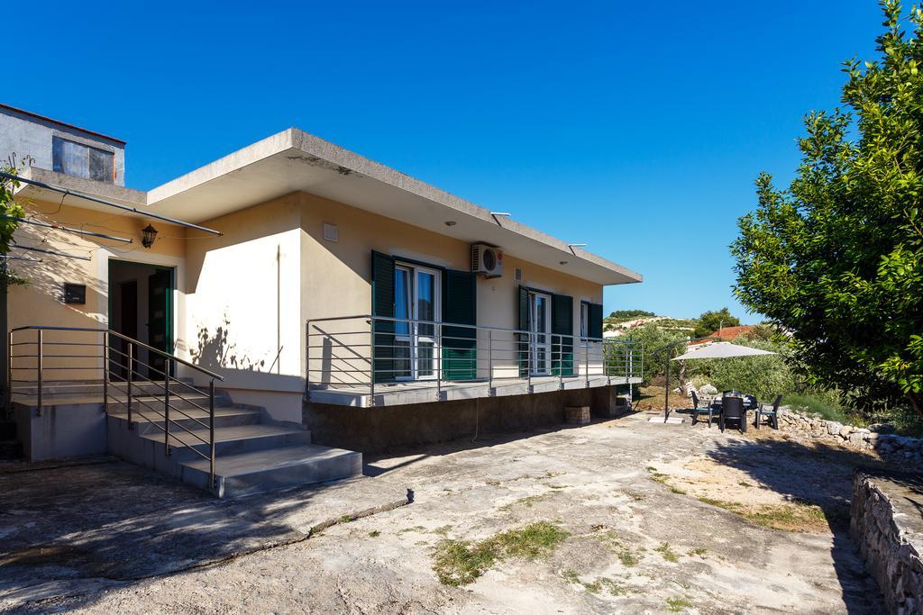 Holiday Home Iris Marina Ngoại thất bức ảnh